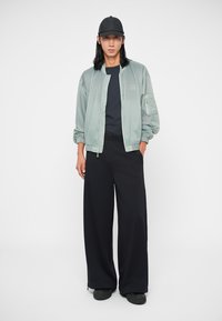 MM6 Maison Margiela PANTS - Treningo apatinė dalis - washed black