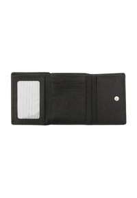 Mustassa nahkalompakossa on useita korttipaikkoja, läpinäkyvä henkilötunnistusikkuna ja napitusläppä. Pintakuviointi on karhea ja viimeistely sileä.