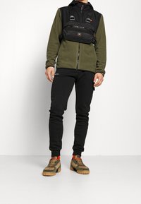 Ellesse Forro polar - olive