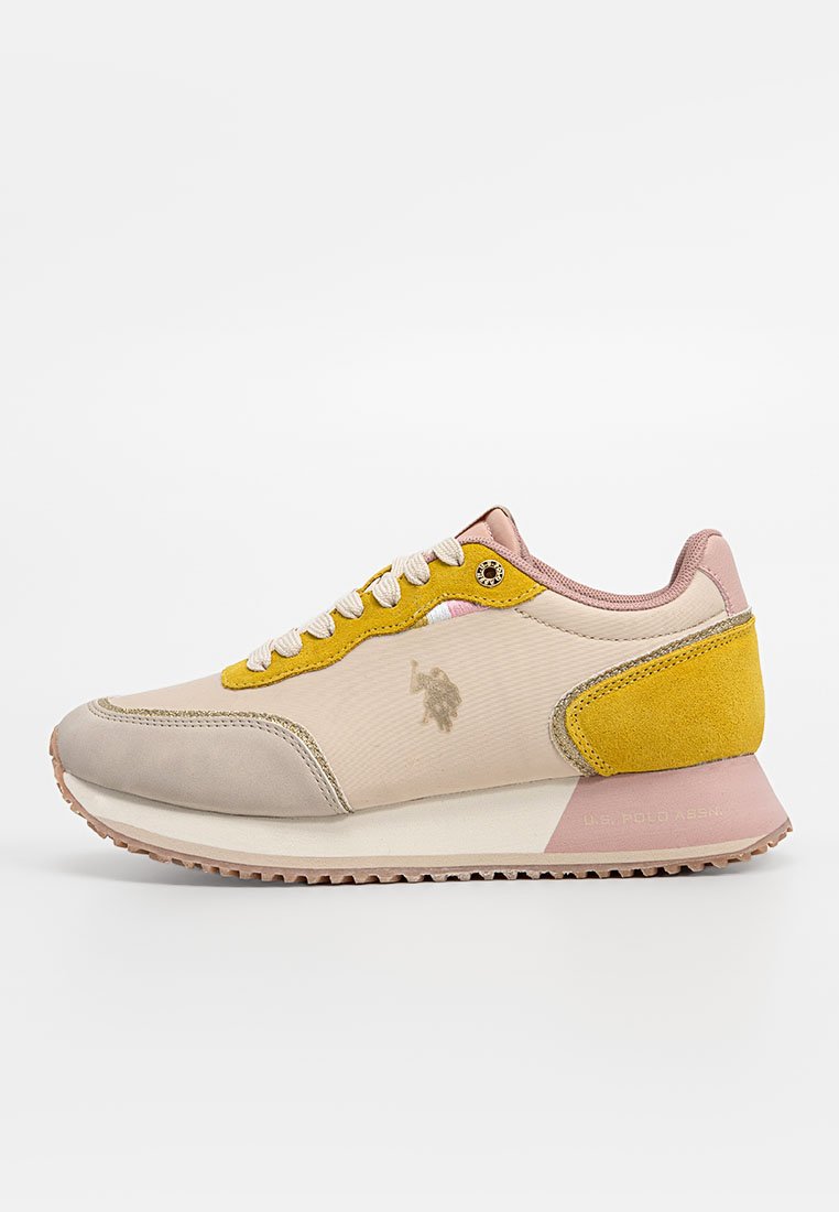Beige und gelbe Sneaker mit einem strukturierten Wildleder-Heel, Schnürung vorne und kleinem Logodetail. Verfügt über eine kontrastierende Gummisohle.