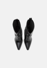Simmi London HONCHO - Gležnjače s visokom petom - black