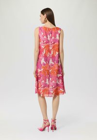 comma Freizeitkleid - koralle