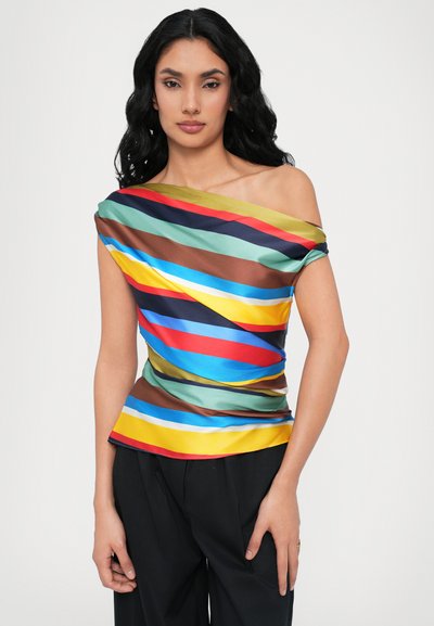 Off-shoulder top met meerkleurige strepen in blauw, groen, rood en bruin. Gemaakt van een gladde, glanzende stof met een geplooid ontwerp.
