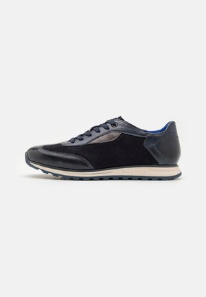 bugatti Sportbačiai - dark blue