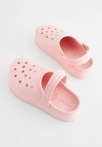 Next CHUNKY- REGULAR FIT - Dreváky - pink