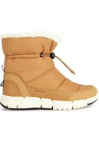 Botas de invierno marrones con forro de felpa blanca, cordón elástico ajustable y suela blanca gruesa con dibujo negro.