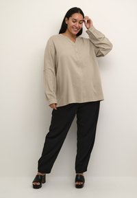 Kaffe Curve KCMILLE - Blouse - chinchilla