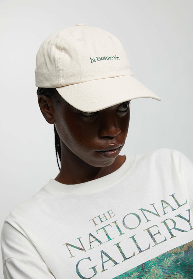 PULL&BEAR FADED WITH LA BONNE VIE EMBROIDERY Cap white/weiß