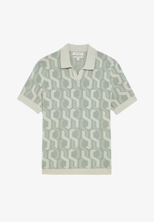 Polo de color verde menta con un patrón geométrico en blanco roto, mangas cortas y un collar y dobladillo de color claro en contraste.