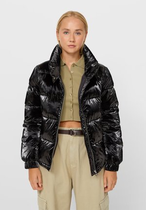 GLÄNZENDE STEPPJACKE - Lehk bunda - black