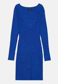 Abito a maniche lunghe, a coste, di un blu brillante. Presenta un collo a barchetta e una silhouette aderente. Realizzato in un morbido tessuto testurizzato.