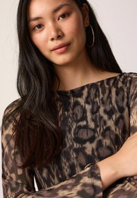 Next REGULAR FIT - Hverdagskjole - leopard print