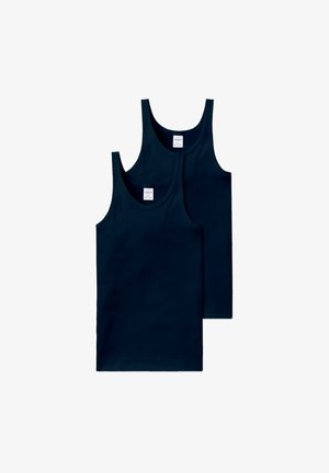 Dwa ciemnoniebieskie topy na ramiączkach wykonane z gładkiego materiału, z szerokimi ramiączkami i okrągłym dekoltem, prezentowane ułożone na sobie.