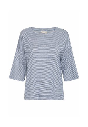 Tricou bleu și alb cu dungi, material ușor, mâneci scurte, decolteu larg, croi lejer, dungi orizontale, fără accesorii vizibile.