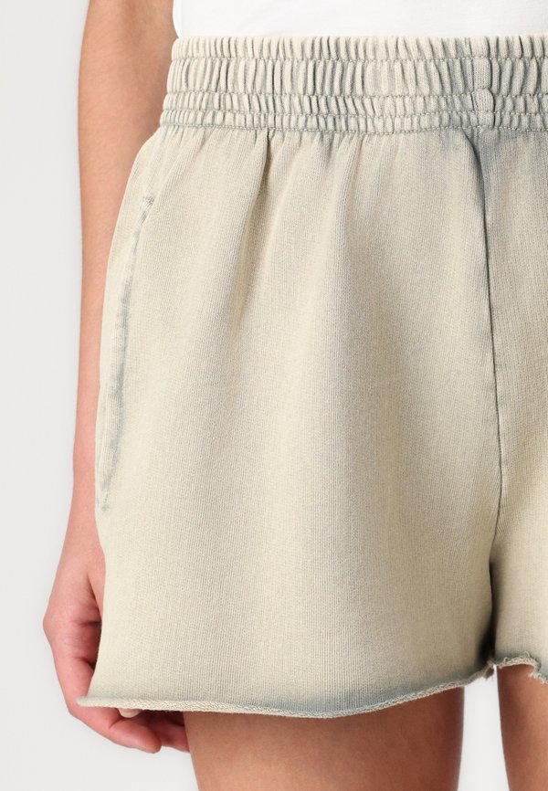 NMCIARA  - Shorts - silver lining4