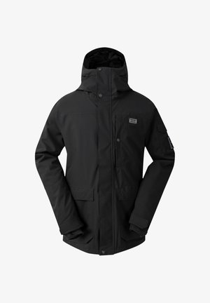 Mustan vedenpitävän takin, jossa on korkea kaulus, säädettävä huppu, useita etutaskuja ja napillisia sulkuja. Takissa on sileä, matta pinta.