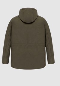 Giacca a vento verde oliva, con cappuccio, taglio dritto e texture trapuntata. La parte posteriore presenta un design pulito senza loghi visibili.