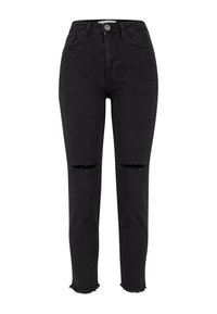 Černé džíny s vysokým pasem, zakončené třepením a s dírami na kolenou. Materiál má hladkou strukturu a přiléhavý střih. Zapínání na kovový knoflík.
