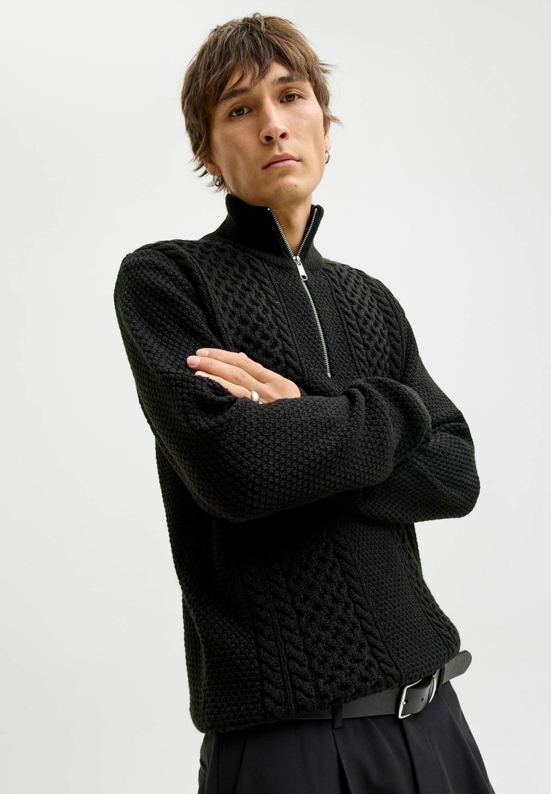 Maglione basic moderno con scollo rotondo - Rosso prugna