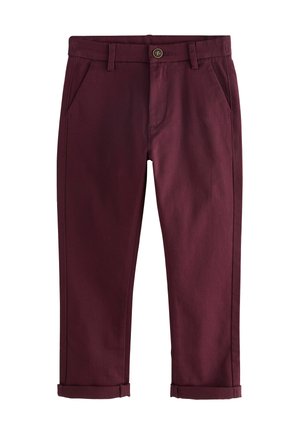 Burgunderfarbene Baumwoll-Chinos mit geradem Bein, ausgestattet mit Vorderentaschen, einem Knopfverschluss und aufgerollten Säumen. Glatte Textur und maßgeschneiderte Verarbeitung.