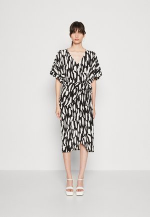 VILA VILAYA ILA V NECK 2/4 MID CALF DRESS - Φόρεμα ημέρας - black