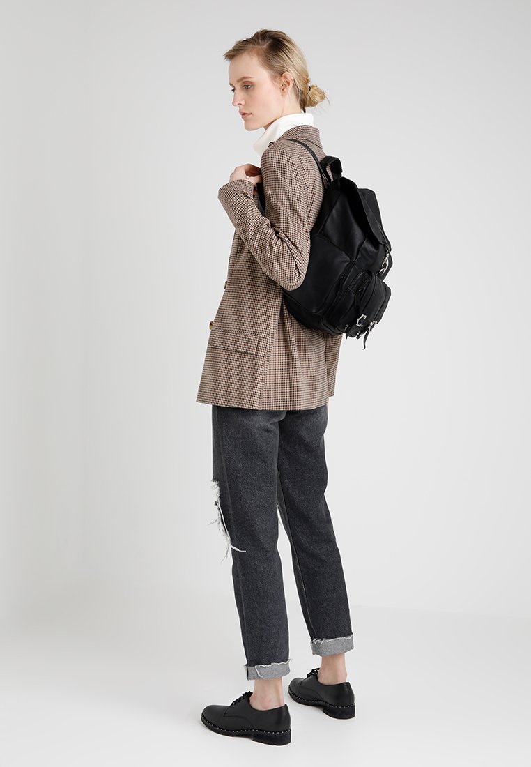 spiral chelsea backpack