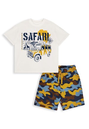 Denokids BEKLEIDUNG SAFARI T-SHIRT & CAMO SHORTS XT UNISEX SET - Shorts - cream-blue