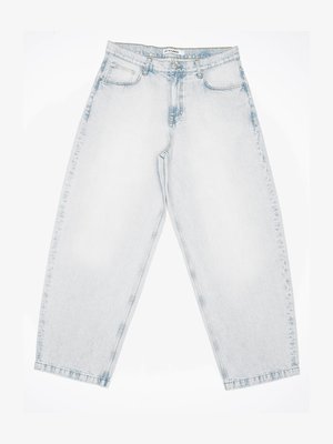 Helle blaue Denim-Jeans mit lockerer, baggy Passform. Verfügt über fünf Taschen, Knopfverschluss und genähte Details. Ausgewaschene Textur und gerade Beine.