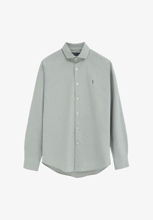 Camisa de manga larga con botones, con patrón de cuadros pequeños en verde y blanco y logotipo bordado en el lado izquierdo del pecho.