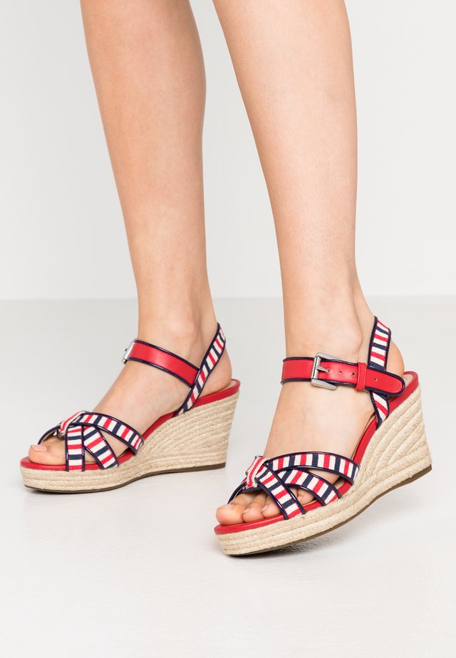 SOLEIL - Sandalias con plataforma - scarlet/blue