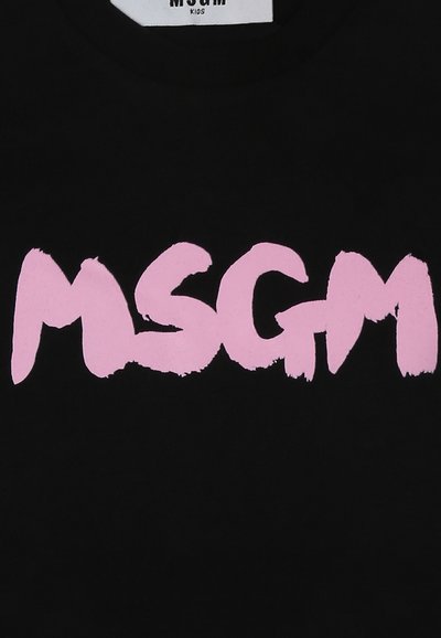 T-shirt in cotone nero con un grande logo grafico texture di colore rosa "MSGM" in stile pittura a mano sulla parte anteriore.
