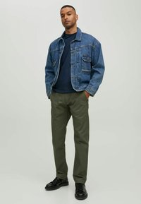 R.D.D. ROYAL DENIM DIVISION RDD DAN - Lihtne T-särk - navy blazer