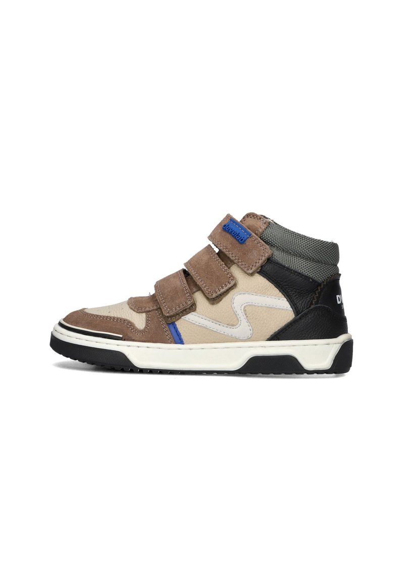 Hochformat-Sneaker aus braunem, cremefarbenem und schwarzem Leder mit blauen Akzenten und drei Klettverschlüssen. Strukturiertes Material und eine Gummisohle.