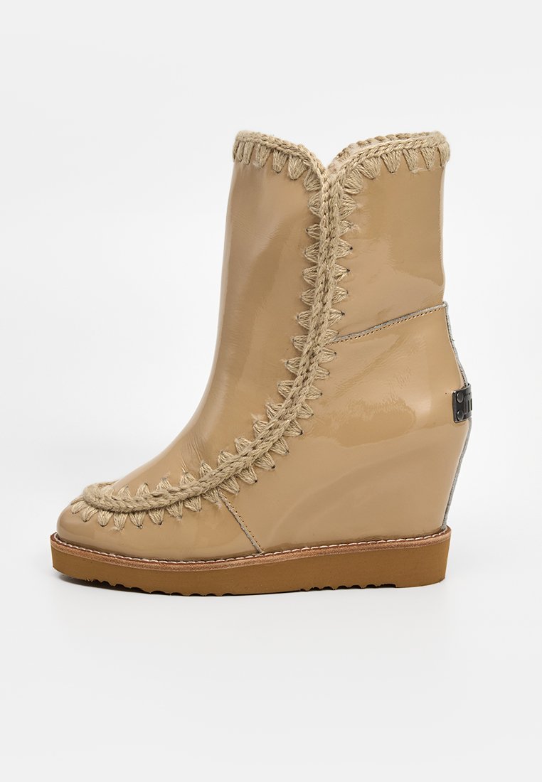 Mou Enkellaarsjes met sleehak zandkleur