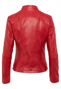 Rote Lederjacke mit angepasstem Design, strukturierten Nähten und einem Spitzkragen. Glatte Textur mit langen Ärmeln und einem sauberen Finish.