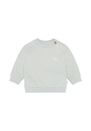 Lichtgrijze babytrui met lange mouwen, geribbelde manchetten, knoopje bij de halslijn en een klein appellogo met tekst op de borst.