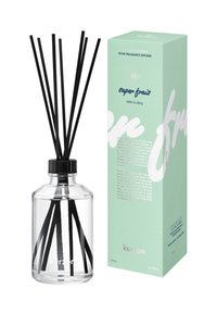 Diffusore in vetro trasparente con bastoncini neri, dotato di un coperchio nero. Il confezionamento è una scatola verde menta con testo bianco. Volume di 200 ml.