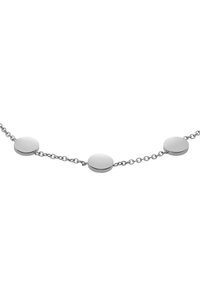 Collana in argento con tre pendenti circolari, finitura lucida, distanziati uniformemente, con una sottile texture sui licci della catena.