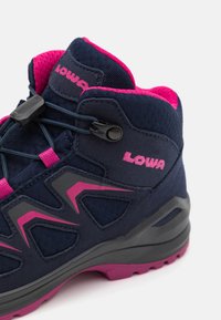 Lowa INNOX EVO GTX JR UNISEX - Trekingové boty - navy/beere