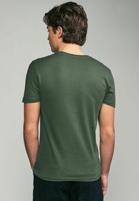 Next V-NECK FIVE PACK - Basic póló - green