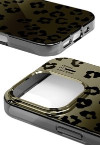 iDeal of Sweden MIRROR CASE IPHONE 16 PRO MAX - Telefontok - green