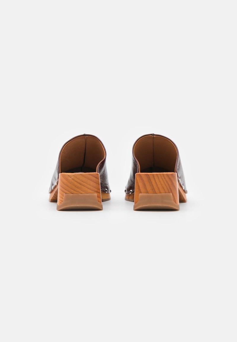 Damen Bekleidung | MIISTA ALLISON Clogs tangerine/cognac - VA01833 Damen Bekleidung | MIISTA ALLISON Clogs tangerine/cognac - VA01833