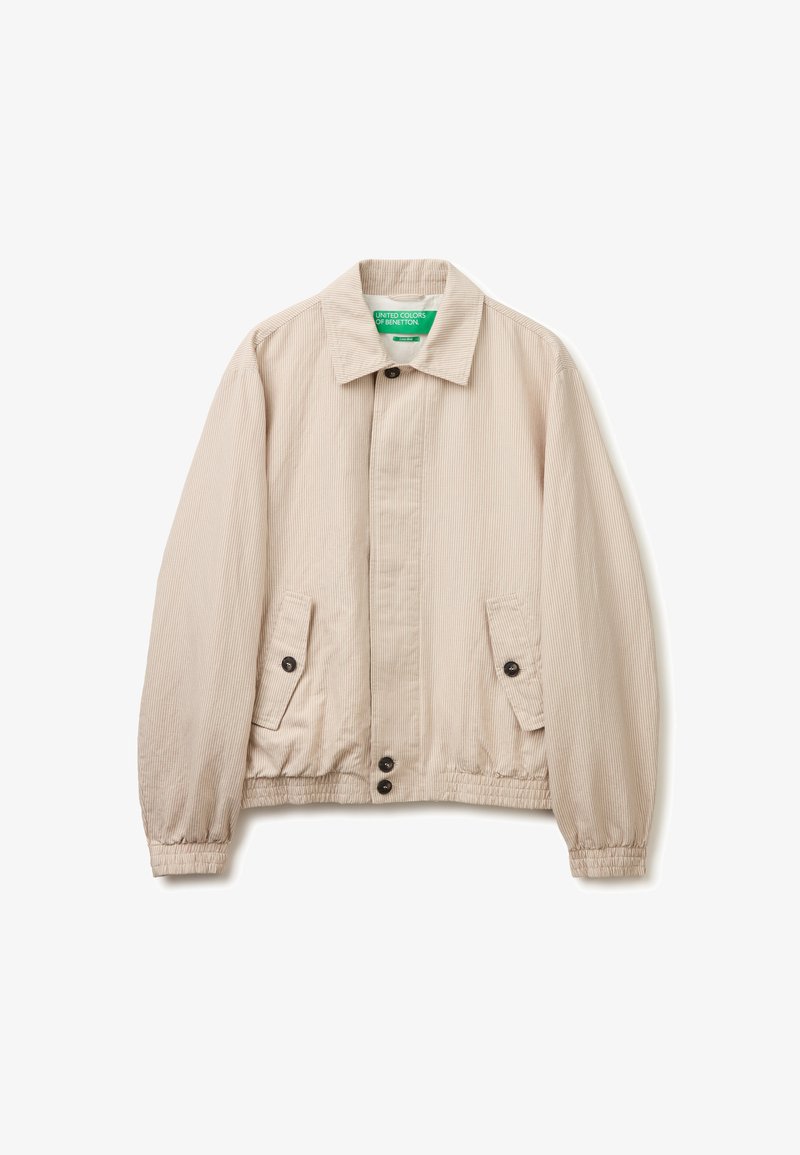 Veste en velours côtelé beige avec col, fermeture boutonnée devant, deux poches à rabat avec boutons, poignets élastiques et taille élastique.