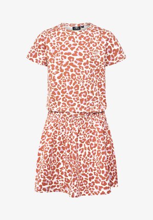 Leopardprint kjole med korte ærmer, elastisk talje og en blanding af orange og pink nuancer på en lys baggrund.