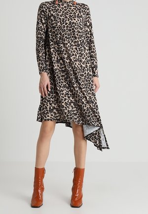 Day dress - brown