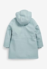 Manteau imperméable bleu clair avec une capuche, présentant une texture lisse, des détails de couture visibles et des poches latérales.