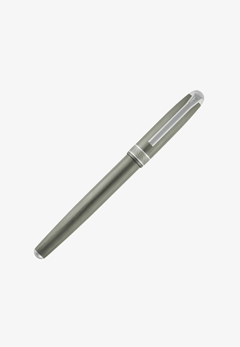 Elegantiška pilka fontaninis rašiklis su sidabriniu segtuku ir apvadu, pasižyminti šlifuotos metalo tekstūros paviršiumi ir lygiu cylindriniu profiliu.
