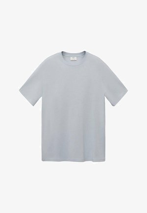 T-shirt azzurro chiaro a maniche corte in cotone, con scollo rotondo e una texture semplice e liscia senza motivi o accenti.