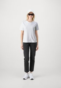 Gina Tricot - T-shirt basic