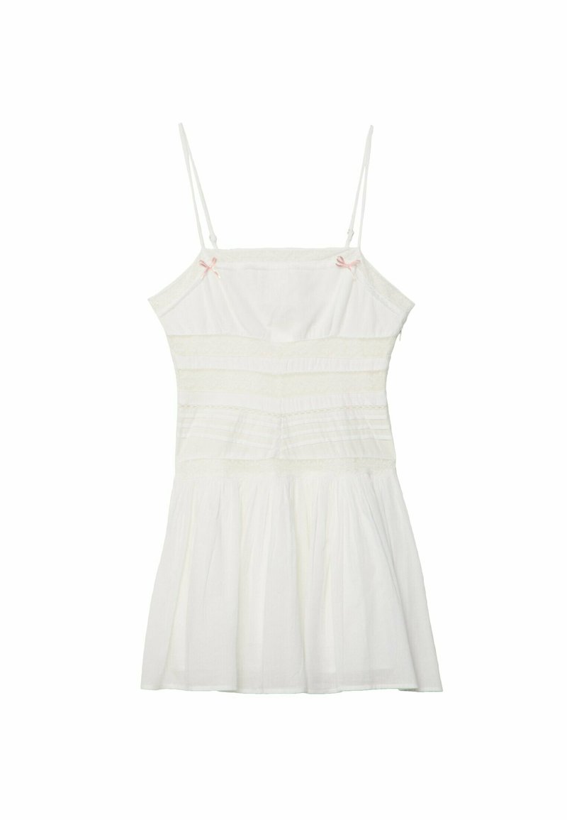 Stradivarius Jurk wit Stradivarius Jurk wit